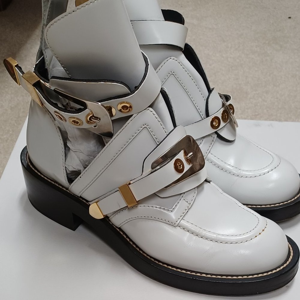 Balenciaga Ceinture White Buckle Booties Size 40.5 EU/IT*Approx US 10/10.5*